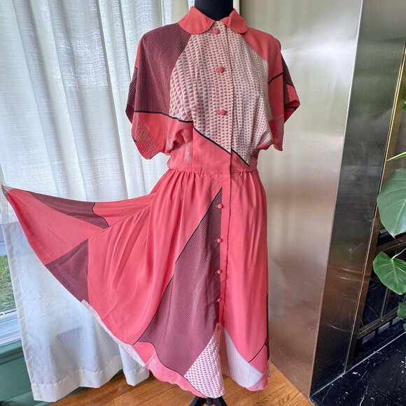 Vintage 80s shirtdress, coral, peach geometric print, batwing short sleeves - Picture 1 of 9